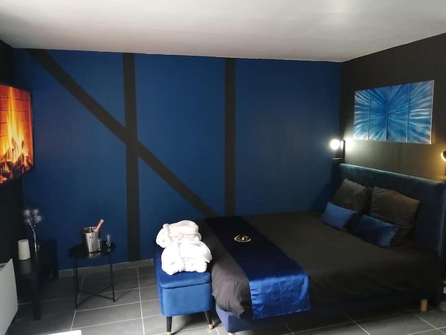 Appartement Avec Sauna Et Balneo Privatifs -Troyes Centre Buitenkant foto